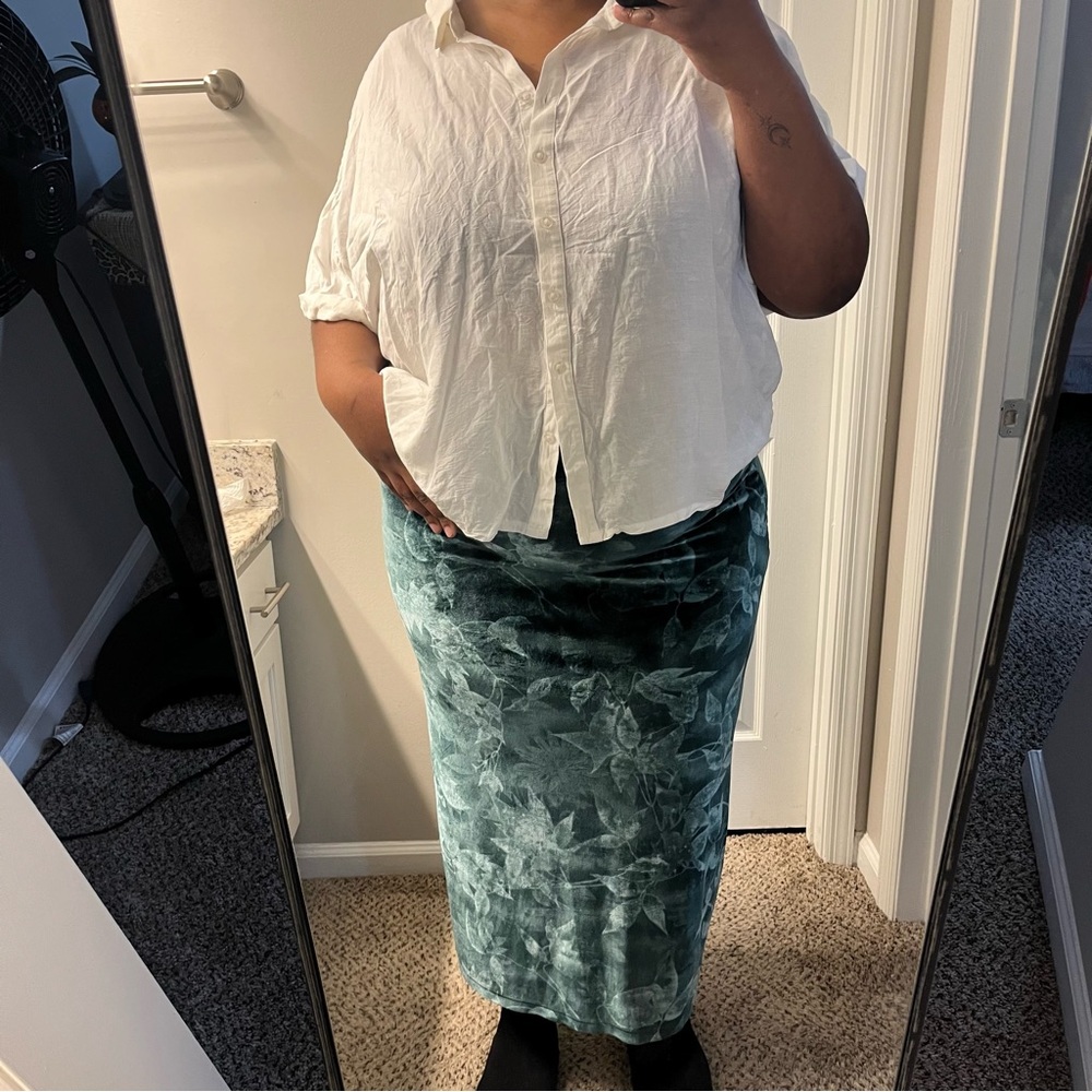 Casual Corner Velvet Teal Floral Maxi Skirt